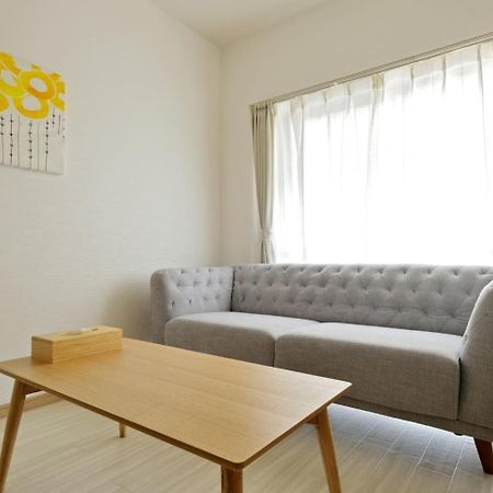 Апартаменти Osaka Box House Екстер'єр фото