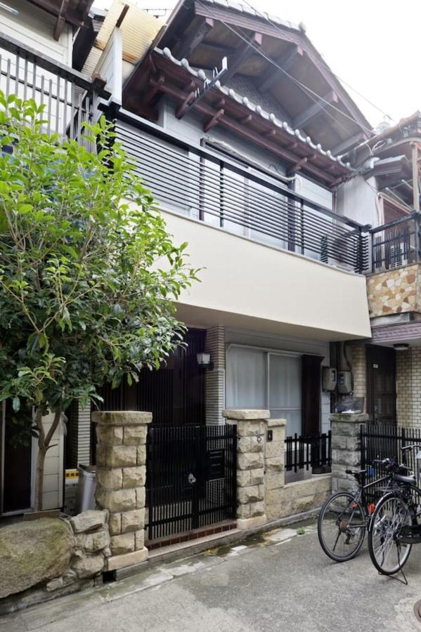 Апартаменти Osaka Box House Екстер'єр фото
